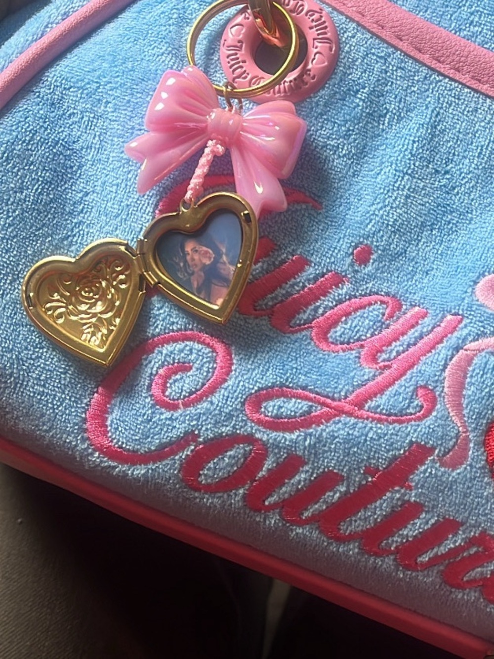 Gold Heart Locker sincerely keychain kali uchis singer